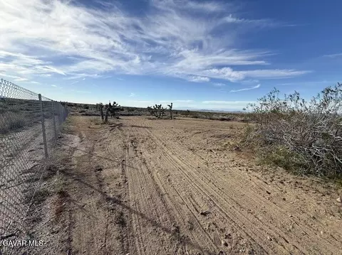 220 E Avenue X, Llano, CA 93544 photo 23