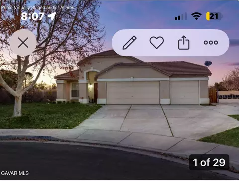 42643 La Gabriella Dr, Quartz Hill, CA 93536