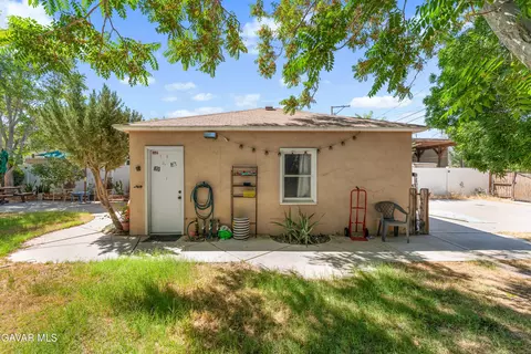 Exterior - 44709 Fig Ave, Lancaster, CA 93534 photo 12 of 16