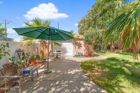 Exterior - 44709 Fig Ave, Lancaster, CA 93534 photo 8 of 16