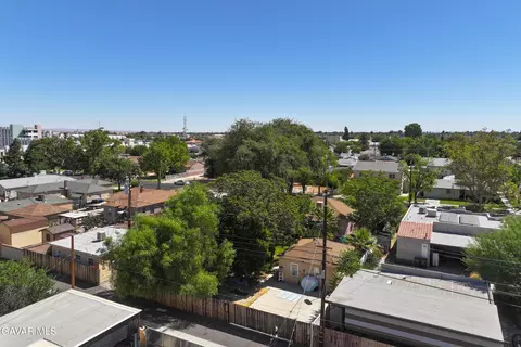 View/Area - 44709 Fig Ave, Lancaster, CA 93534 photo 1 of 4