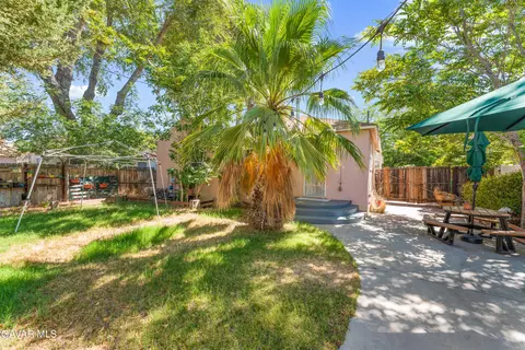 Exterior - 44709 Fig Ave, Lancaster, CA 93534 photo 10 of 16