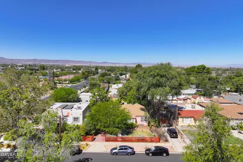 View/Area - 44709 Fig Ave, Lancaster, CA 93534 photo 4 of 4