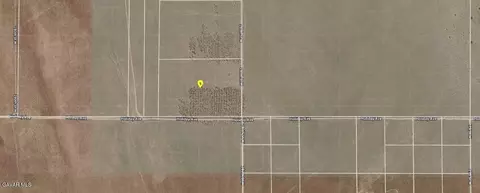 28021 Holiday Ave, Rosamond, CA 93560