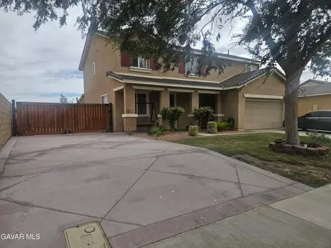 Exterior - 1054 E Avenue K-11, Lancaster, CA 93535 photo 3 of 12