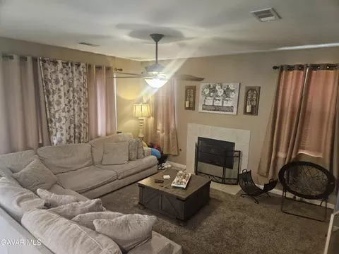 Living - 1054 E Avenue K-11, Lancaster, CA 93535 photo 3 of 4