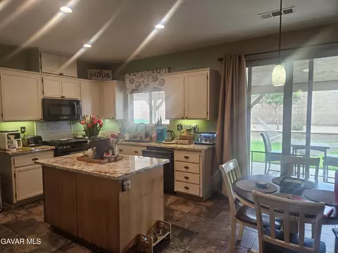 Kitchen - 1054 E Avenue K-11, Lancaster, CA 93535 photo 5 of 5