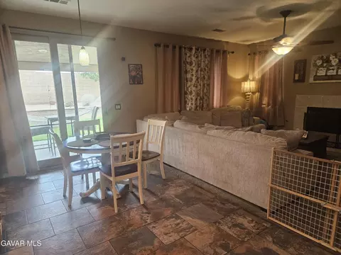 Dining - 1054 E Avenue K-11, Lancaster, CA 93535 photo 1 of 1