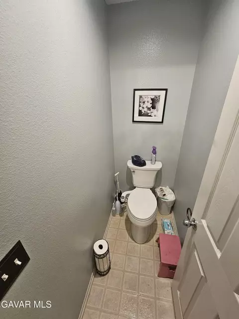 Bath - 1054 E Avenue K-11, Lancaster, CA 93535 photo 3 of 5