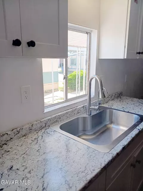 Kitchen - 1301 E Avenue I #SPC 233, Lancaster, CA 93535 photo 4 of 6