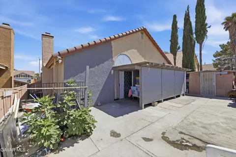 Exterior - 5344 Sunburst Dr, Palmdale, CA 93552 photo 4 of 4