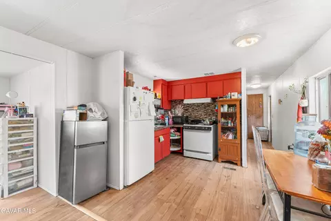 Kitchen - 1617 E Avenue I #42, Lancaster, CA 93535 photo 2 of 3