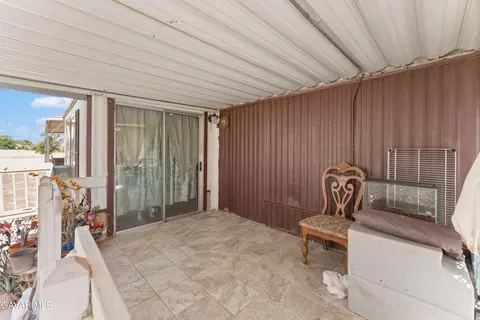 Exterior - 1617 E Avenue I #42, Lancaster, CA 93535 photo 2 of 7