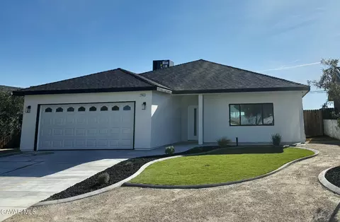 7166 California City Blvd, California City, CA 93505