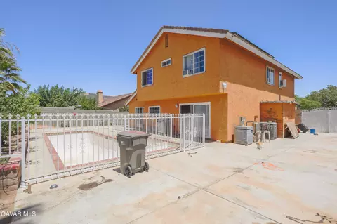 Exterior - 38605 Bitter Root Rd, Palmdale, CA 93550 photo 4 of 7