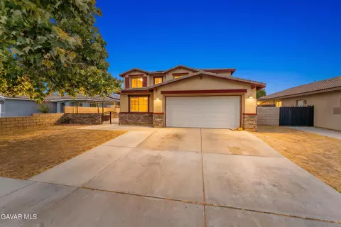 Exterior - 45554 Robinson Dr, Lancaster, CA 93535 photo 1 of 8