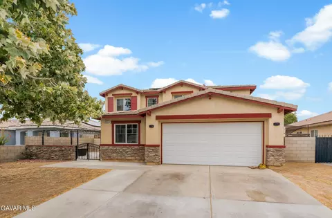 Exterior - 45554 Robinson Dr, Lancaster, CA 93535 photo 3 of 8