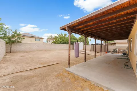 Exterior - 45554 Robinson Dr, Lancaster, CA 93535 photo 8 of 8