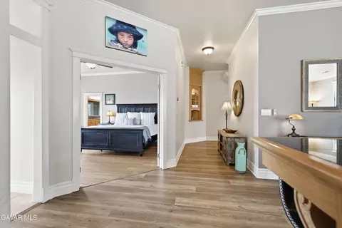 Entry Way - 20526 Oak Pass Ave, Tehachapi, CA 93561 photo 1 of 5