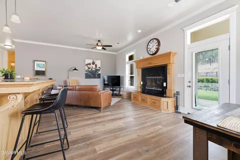 Other - 20526 Oak Pass Ave, Tehachapi, CA 93561 photo 5 of 17