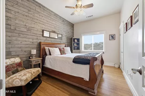 Bedroom - 20526 Oak Pass Ave, Tehachapi, CA 93561 photo 3 of 3