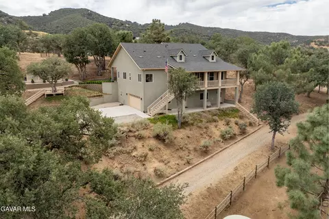 Exterior - 20526 Oak Pass Ave, Tehachapi, CA 93561 photo 14 of 14