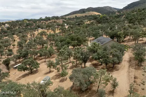 View/Area - 20526 Oak Pass Ave, Tehachapi, CA 93561 photo 9 of 9