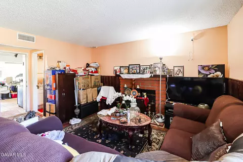 Living - 1307 Marion Ave, Lancaster, CA 93535 photo 1 of 1