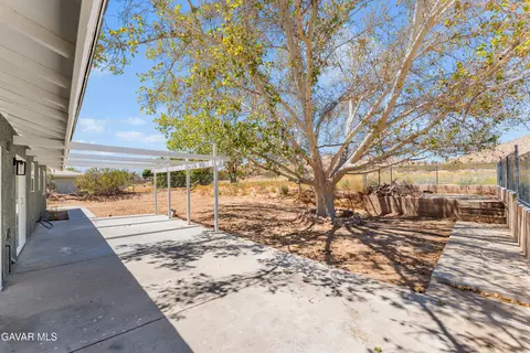 Exterior - 39523 E 161st St, Palmdale, CA 93591 photo 6 of 12