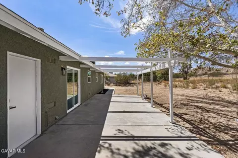 Exterior - 39523 E 161st St, Palmdale, CA 93591 photo 8 of 12