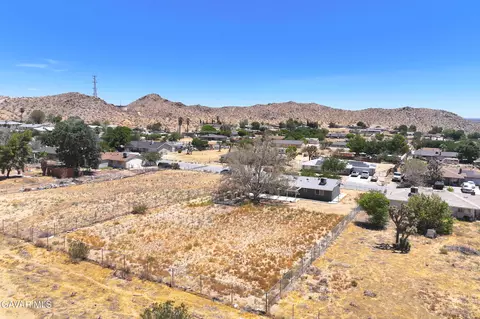 View/Area - 39523 E 161st St, Palmdale, CA 93591 photo 2 of 4