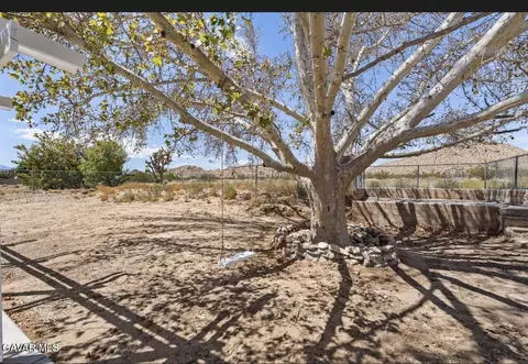 Exterior - 39523 E 161st St, Palmdale, CA 93591 photo 10 of 12