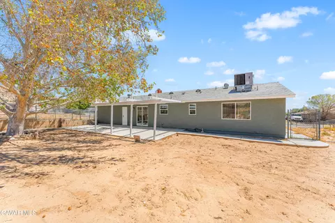 Exterior - 39523 E 161st St, Palmdale, CA 93591 photo 3 of 12