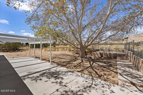 Exterior - 39523 E 161st St, Palmdale, CA 93591 photo 11 of 12