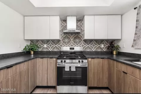 Kitchen - 39523 E 161st St, Palmdale, CA 93591 photo 1 of 5