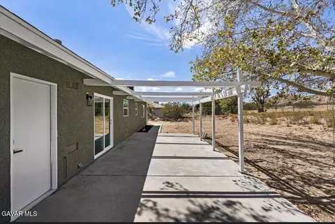 Exterior - 39523 E 161st St, Palmdale, CA 93591 photo 7 of 12