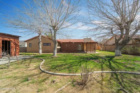Exterior - 42865 Normandy Ln, Lancaster, CA 93536 photo 4 of 6