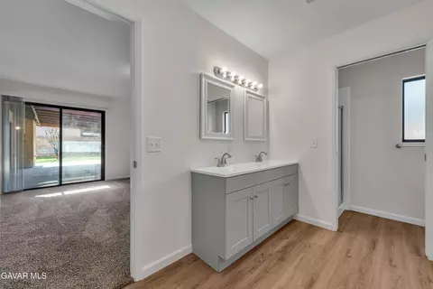 Entry Way - 42865 Normandy Ln, Lancaster, CA 93536 photo 1 of 1