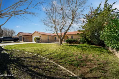 Exterior - 42865 Normandy Ln, Lancaster, CA 93536 photo 2 of 6