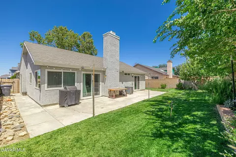 Exterior - 524 E Ivyton St, Lancaster, CA 93535 photo 9 of 9