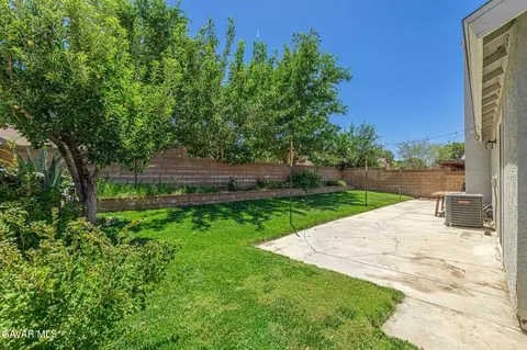Exterior - 524 E Ivyton St, Lancaster, CA 93535 photo 6 of 9