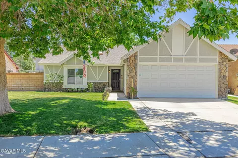 Exterior - 524 E Ivyton St, Lancaster, CA 93535 photo 3 of 9