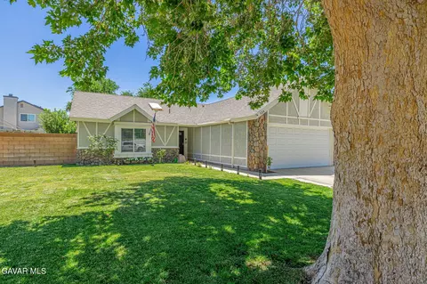 Exterior - 524 E Ivyton St, Lancaster, CA 93535 photo 2 of 9