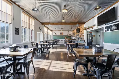 Dining - Undisclosed, Caliente, CA 93518 photo 4 of 16