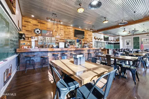 Dining - Undisclosed, Caliente, CA 93518 photo 11 of 16