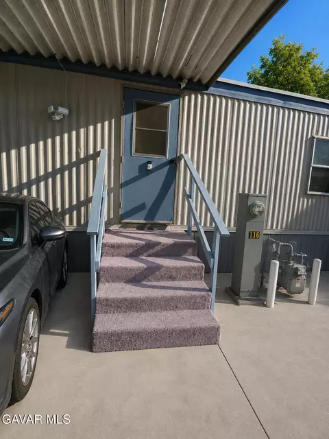 Exterior - 43850 20th St #SPC 116, Lancaster, CA 93535 photo 3 of 6