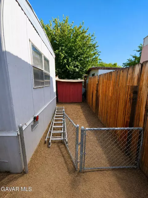 Exterior - 43850 20th St #SPC 116, Lancaster, CA 93535 photo 4 of 6