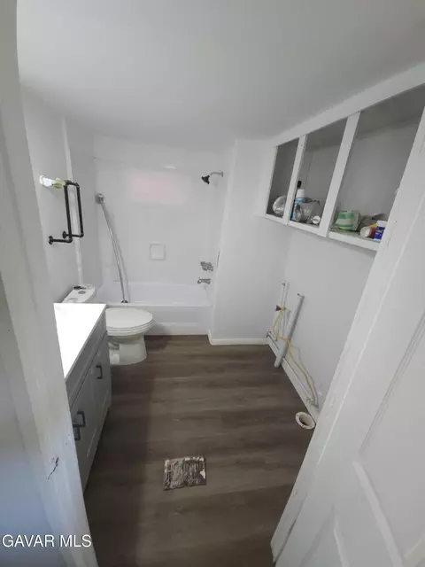 Bath - 43850 20th St #SPC 116, Lancaster, CA 93535 photo 2 of 2