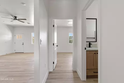 Entry Way - 26420 Winchester Ct, Tehachapi, CA 93561 photo 1 of 1