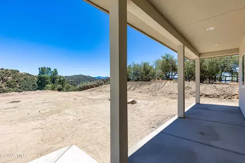 Exterior - 26420 Winchester Ct, Tehachapi, CA 93561 photo 2 of 2